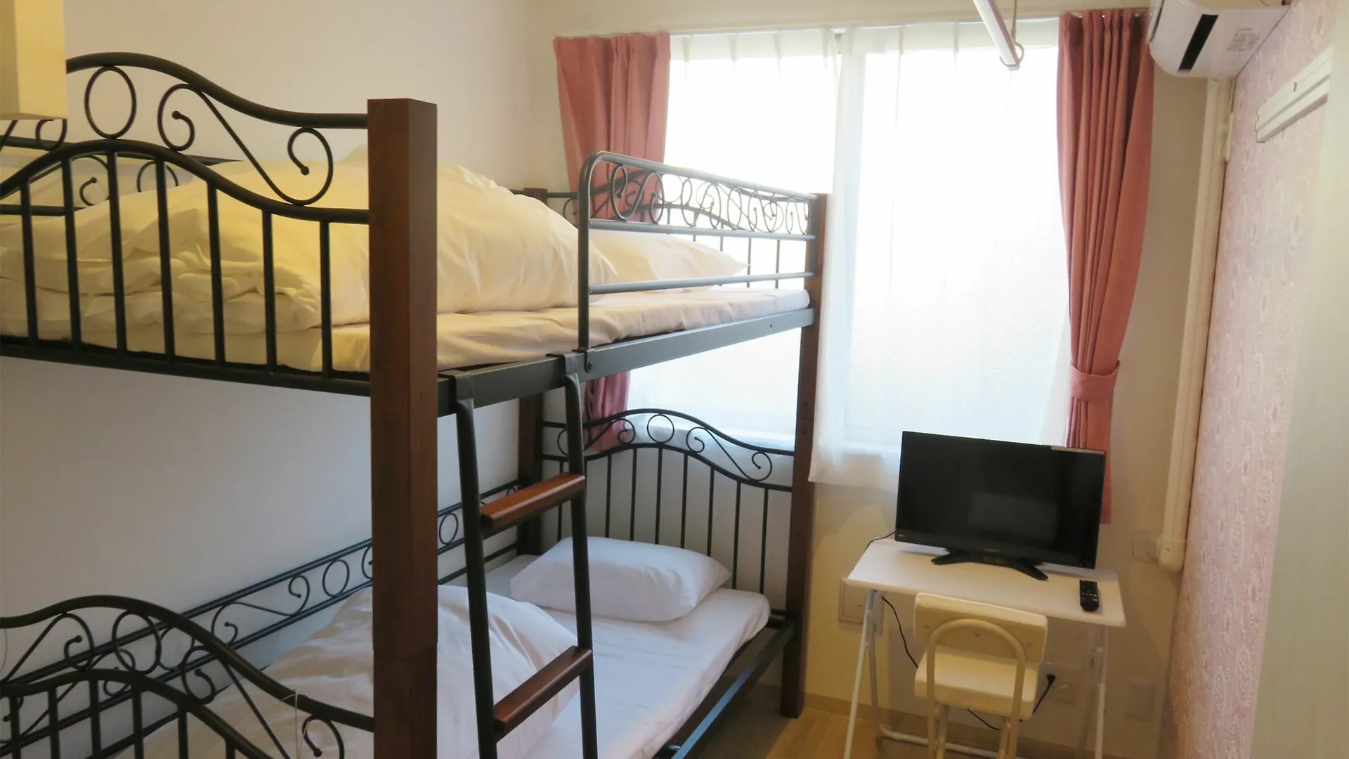 Hiromas Inn Chitose-Karasuyama Tokió 0*,  Japán